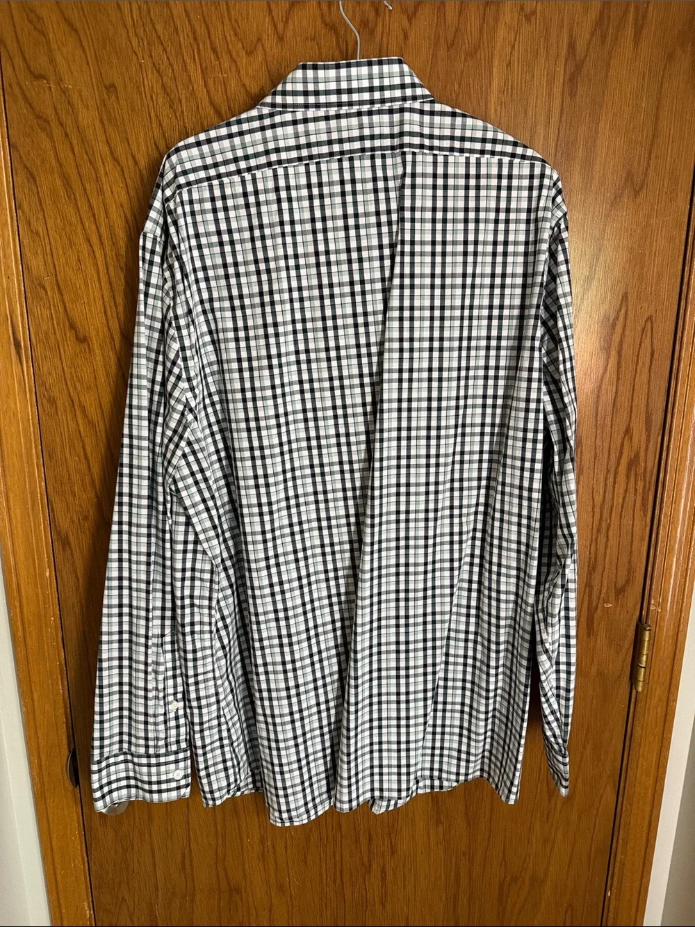 Banana Republic Men's Checked Button-Down Shirt - Green & White (Slim Fit)